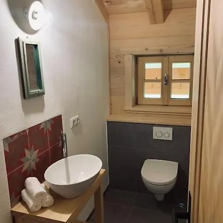 Exklusive Chaletwohnung Mit Offener Galerie * Erl