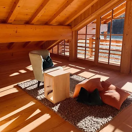 Exklusive Chaletwohnung Mit Offener Galerie Apartment